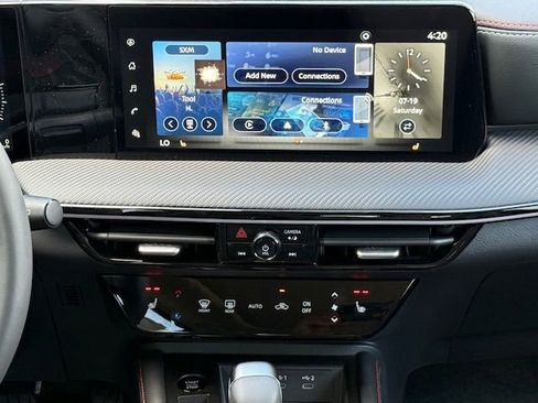 New 2025 Nissan Kicks SR w/ SR Premium Package image 17