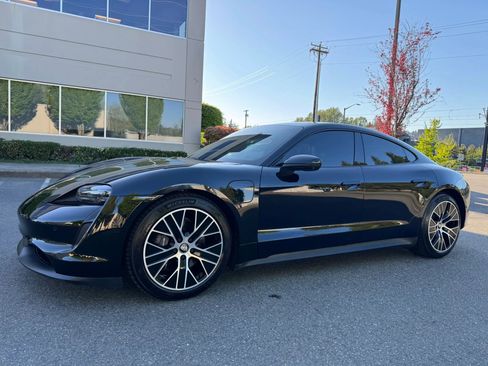 Used 2021 Porsche Taycan RWD image 5
