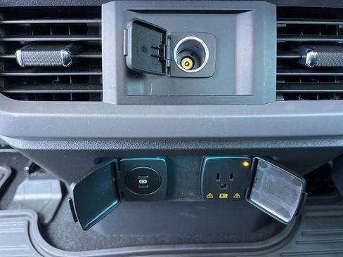 Used 2024 Ford F150 Lariat w/ FX4 Off-Road Package image 22