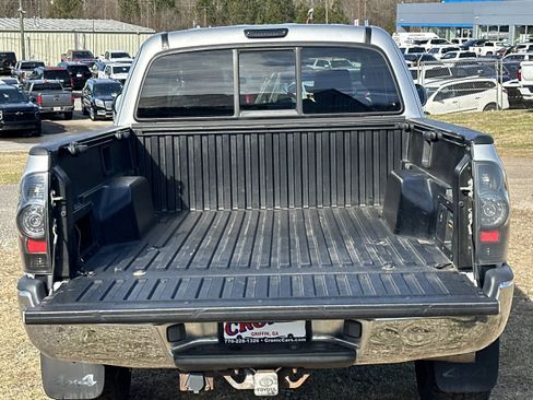 Used 2005 Toyota Tacoma 4x4 Access Cab image 17