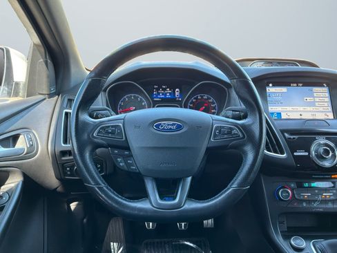 Used 2017 Ford Focus RS AWD/4WD image 12
