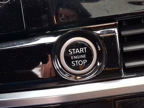 Used 2024 Nissan Pathfinder Platinum w/ Cargo Package image 25