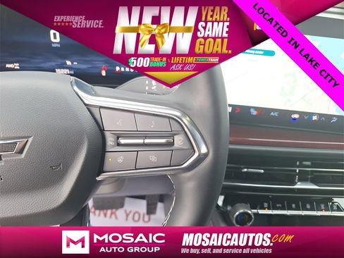 Used 2025 Chevrolet Traverse Z71 image 26