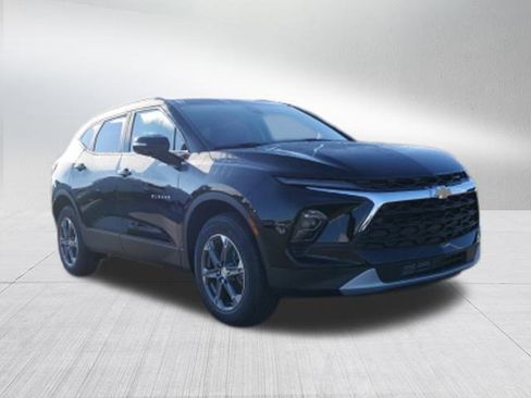 New 2026 Chevrolet Blazer LT image 9