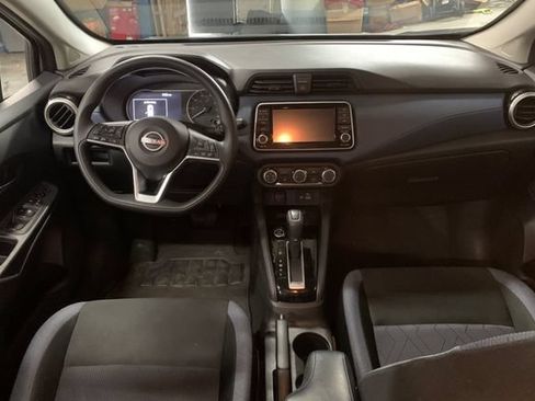 Used 2025 Nissan Versa SV FWD image 15