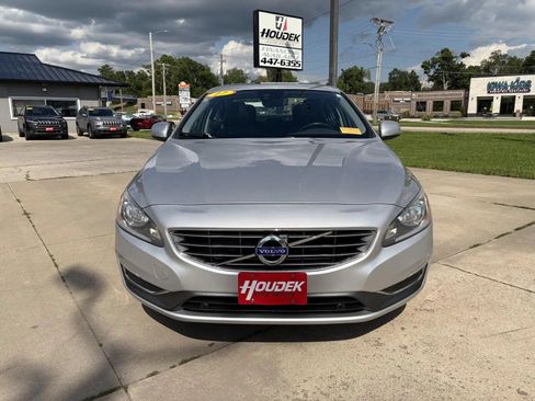 Used 2017 Volvo S60 T5 Inscription AWD/4WD image 2