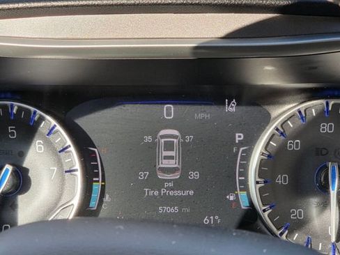 Used 2024 Chrysler Pacifica Touring-L image 21