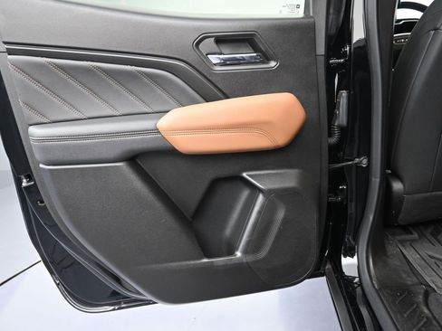 Used 2024 GMC Canyon AT4 w/ Technology Package image 22