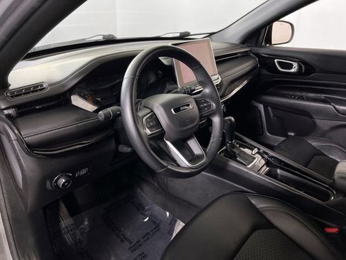 Used 2022 Jeep Compass Latitude w/ Convenience Group AWD/4WD image 9