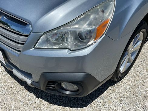 Used 2013 Subaru Outback 2.5i Limited AWD/4WD image 10