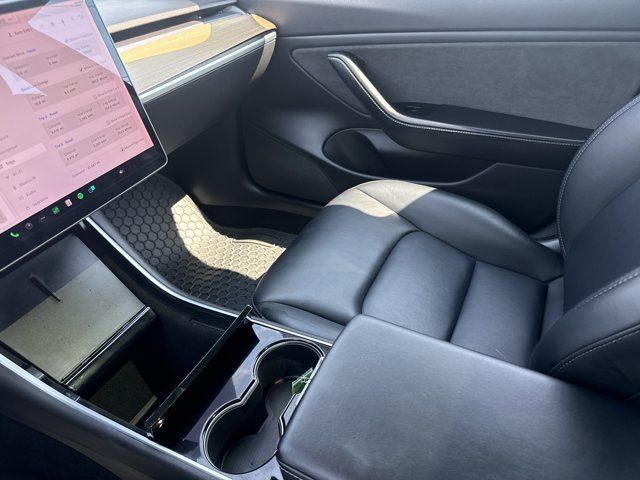 Used 2019 Tesla Model 3 Standard Range Plus RWD image 19