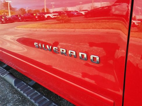 Used 2018 Chevrolet Silverado 1500 LT w/ All Star Edition image 7