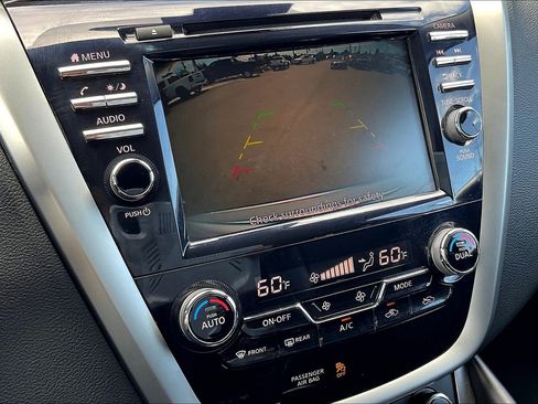 Used 2023 Nissan Murano SV image 25