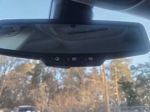 Used 2017 GMC Canyon SLE w/ All Terrain Package image 18