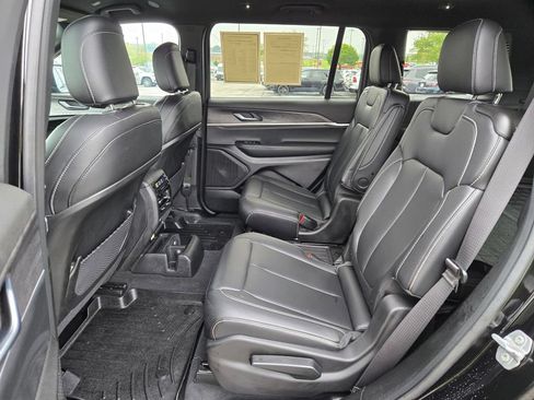 Used 2025 Jeep Grand Cherokee L Limited AWD/4WD image 28