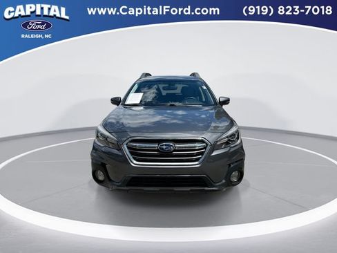 Used 2018 Subaru Outback 2.5i Limited AWD/4WD image 3