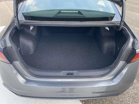 Used 2025 Nissan Altima 2.5 S FWD image 10