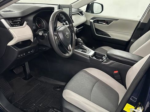 Used 2021 Toyota RAV4 XLE w/ Convenience Package AWD/4WD image 10