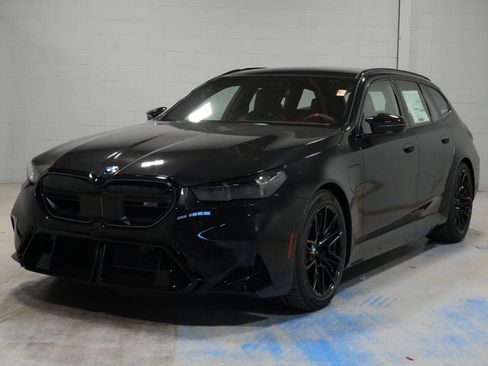 New 2027 BMW M5 Touring AWD/4WD image 1