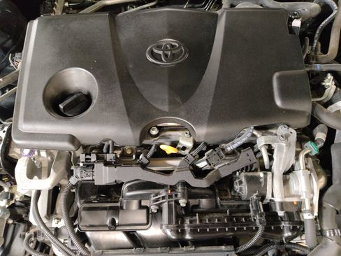 Used 2018 Toyota Camry XSE FWD image 30