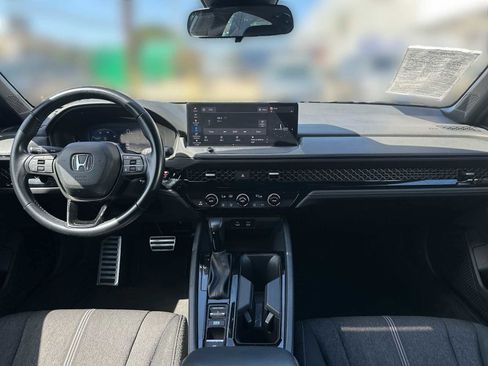 Used 2023 Honda Accord Sport image 3