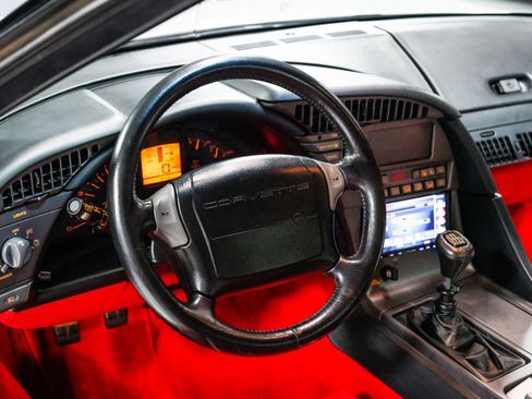 Used 1991 Chevrolet Corvette ZR-1 image 19