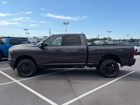 New 2026 RAM 2500 Laramie AWD/4WD image 4