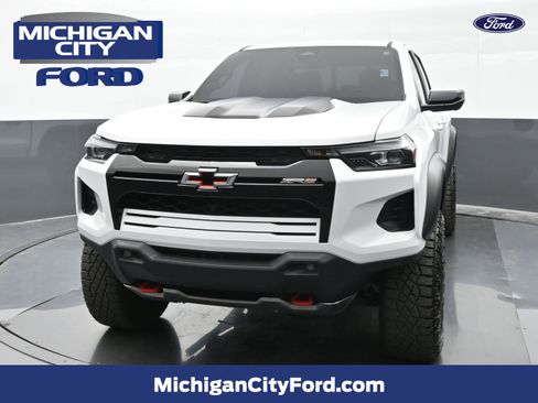 Used 2024 Chevrolet Colorado ZR2 w/ ZR2 Convenience Package III image 1