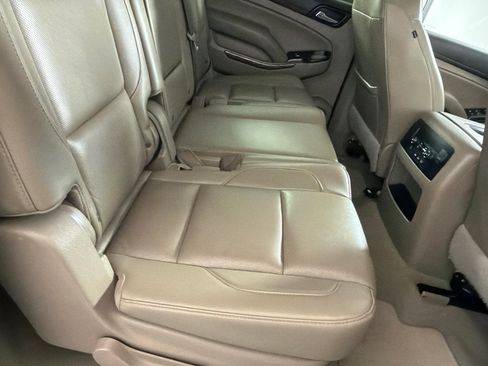 Used 2019 GMC Yukon XL SLT w/ Open Road Package AWD/4WD image 22
