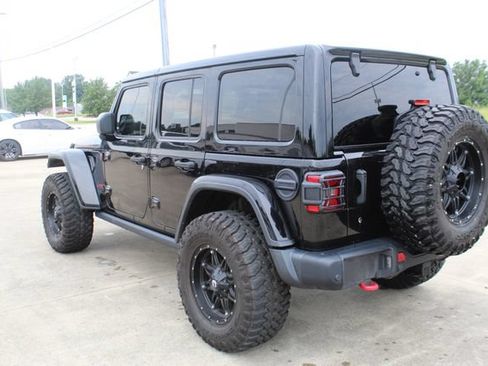 Used 2018 Jeep Wrangler Unlimited Rubicon AWD/4WD image 3