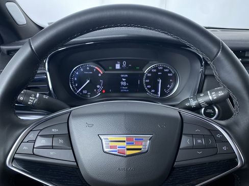 Certified 2025 Cadillac XT5 Premium Luxury image 3