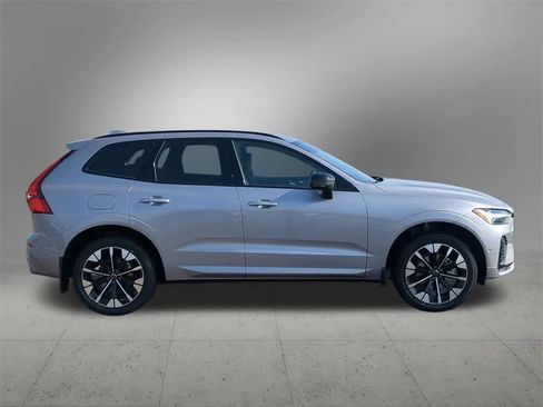 New 2026 Volvo XC60 B5 Plus w/ Protection Package Premier image 7
