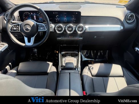 Certified 2022 Mercedes-Benz GLB 250 4MATIC image 2
