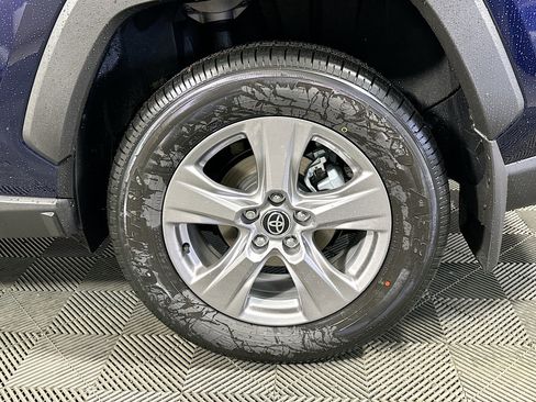 New 2025 Toyota RAV4 XLE image 11