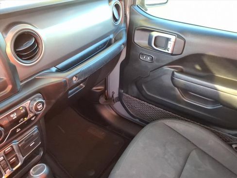 Used 2023 Jeep Gladiator Sport image 35