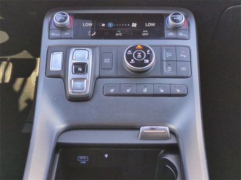 Used 2024 Hyundai Palisade Calligraphy image 18