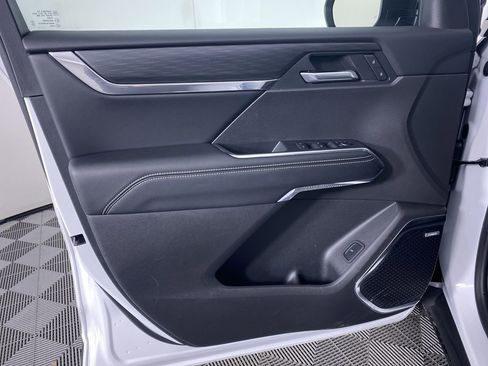 Certified 2025 GMC Acadia Elevation image 11