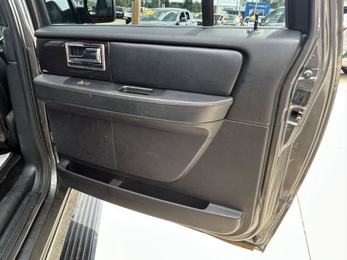 Used 2017 Lincoln Navigator L Reserve AWD/4WD image 16