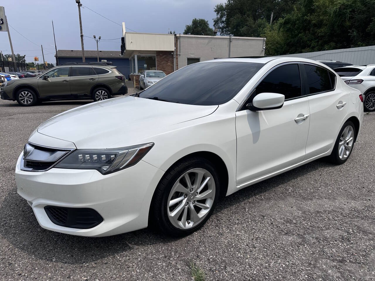 Used 2017 Acura ILX FWD image 3