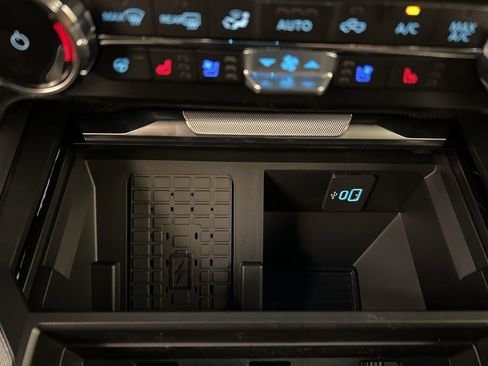 New 2025 Ford F250 Platinum image 15