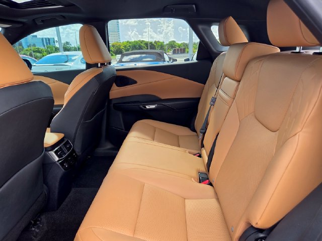 Used 2025 Lexus RX 350h AWD/4WD image 21