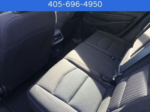 Used 2022 GMC Terrain SLE image 7