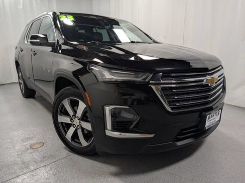 Certified 2023 Chevrolet Traverse LT w/ LT Premium Package AWD/4WD image 2