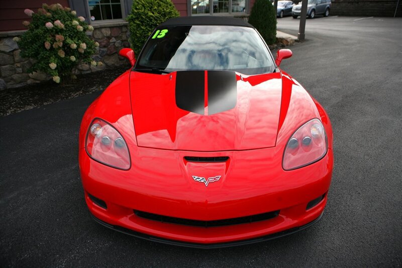 Used 2013 Chevrolet Corvette 427 w/ 1SB Preferred Equipment Group RWD image 3