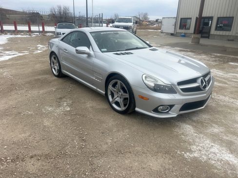Used 2009 Mercedes-Benz SL 550 w/ Premium I Pkg image 8
