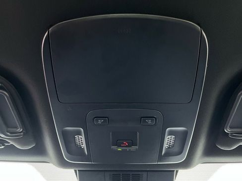 Used 2025 Toyota Camry SE image 17