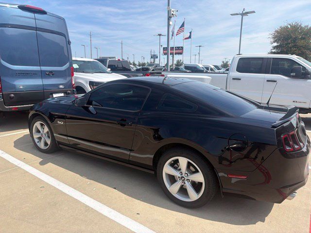 Used 2013 Ford Mustang GT RWD image 3