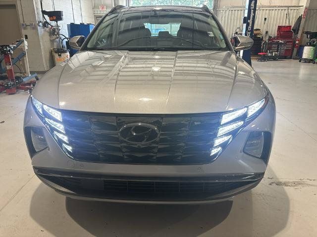 Used 2022 Hyundai Tucson Limited w/ Cargo Package FWD image 2