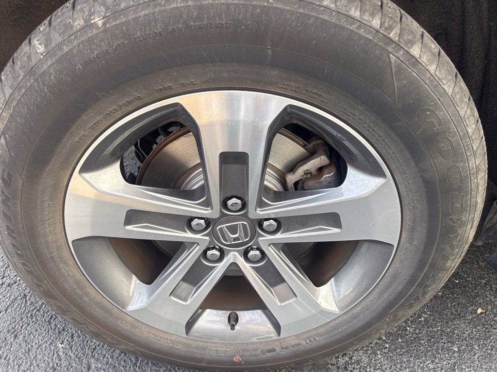 Used 2025 Honda Pilot EX-L image 7