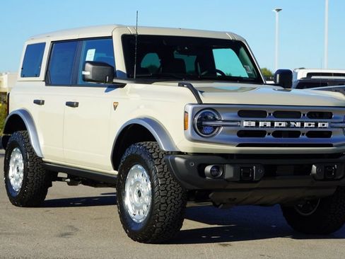 New 2025 Ford Bronco Badlands image 34